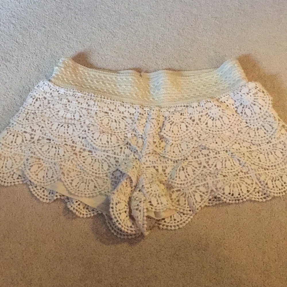 Cream lace shorts